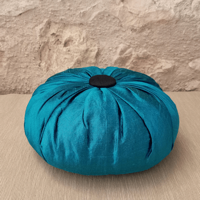 Coussin en Soie Bleu Sarcelle garnis de Lavande 100%