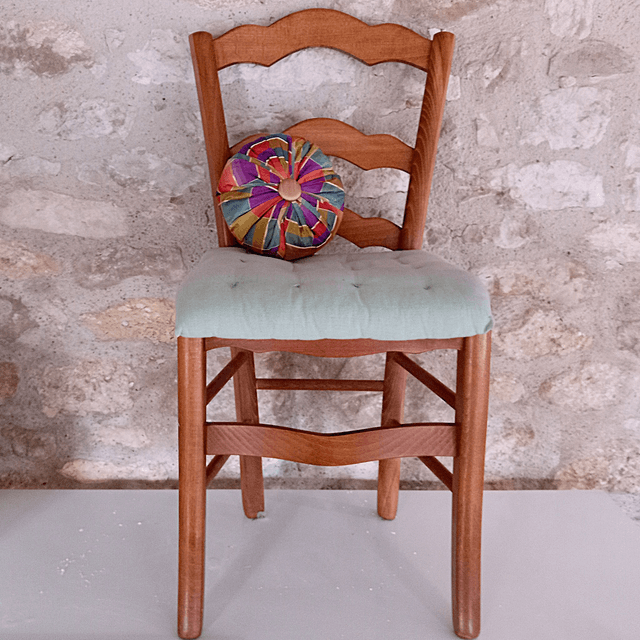 Beau Coussin en Soie garnis de Lavande